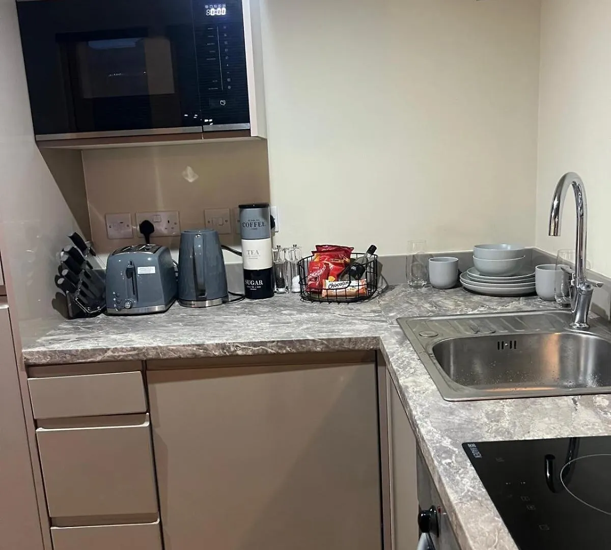 1 Bed In The Heart Of Leeds Apartment